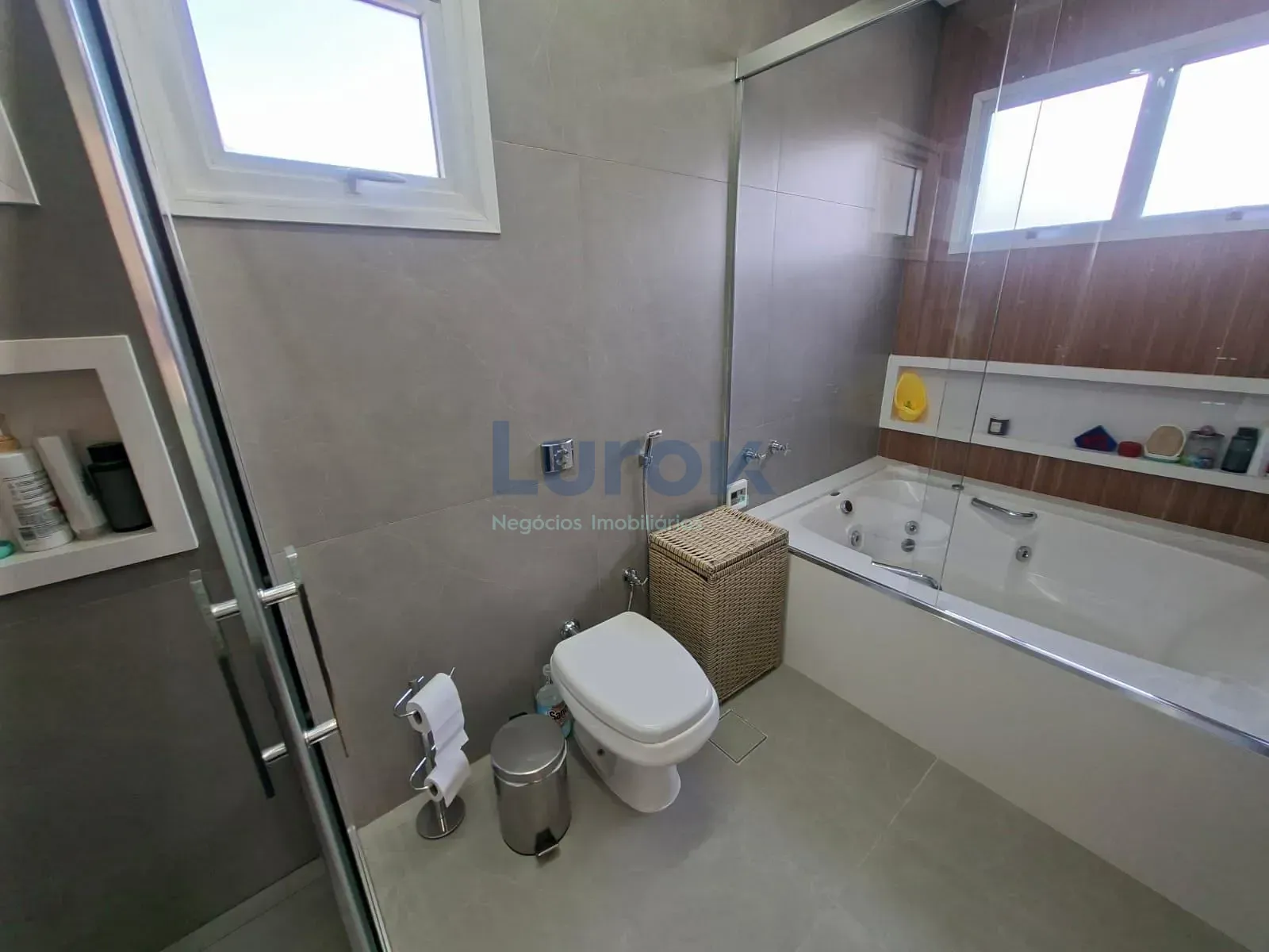 Casa, 3 quartos, 288 m² - Foto 48