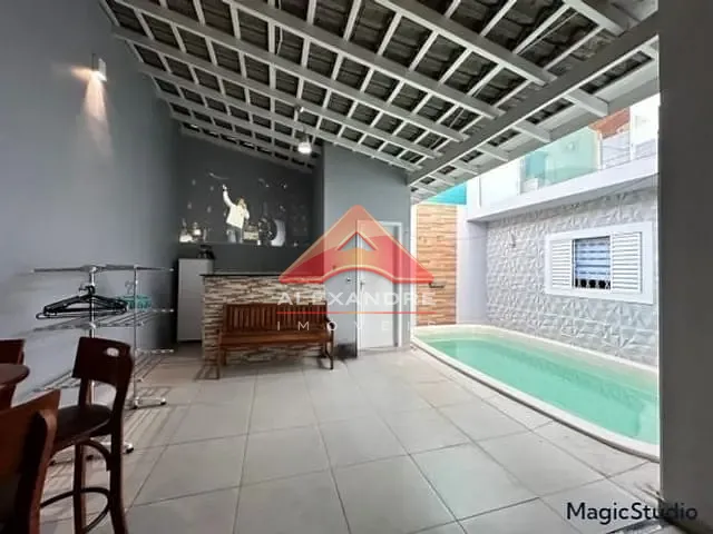 Casa com 250m² 3 quartos e 1 banheiro, à venda, no bairro Jardim Minas Gerais em São José dos Campos