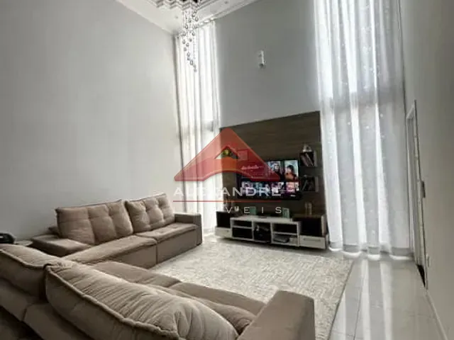 Casa com 250m² 3 quartos e 1 banheiro, à venda, no bairro Jardim Minas Gerais em São José dos Campos