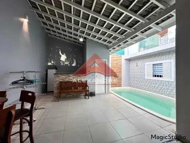 Casa com 250m² 3 quartos e 1 banheiro, à venda, no bairro Jardim Minas Gerais em São José dos Campos