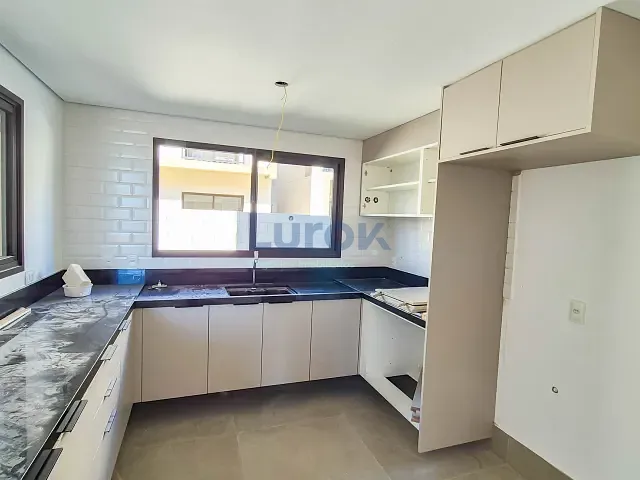 Casa 3 quartos e 4 banheiros, para alugar, no bairro Vista Alegre em Vinhedo