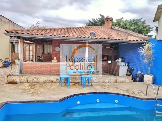 Casa com 247m² 2 quartos e 2 banheiros, à venda, no bairro Jardim Alvinópolis em Atibaia