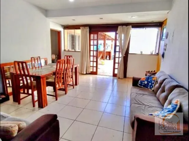 Casa com 247m² 2 quartos e 2 banheiros, à venda, no bairro Jardim Alvinópolis em Atibaia