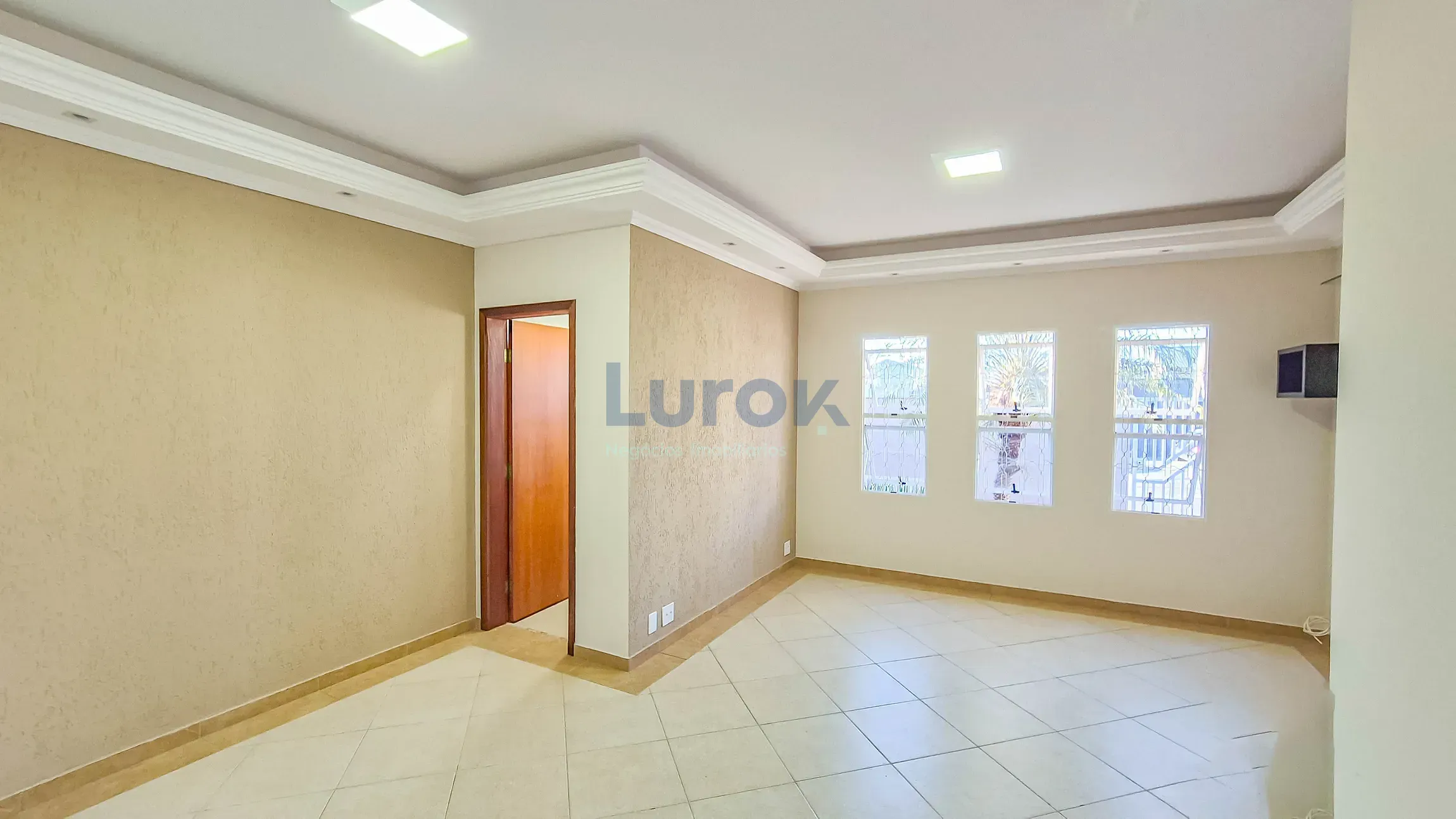 Casa, 3 quartos, 177 m² - Foto 2