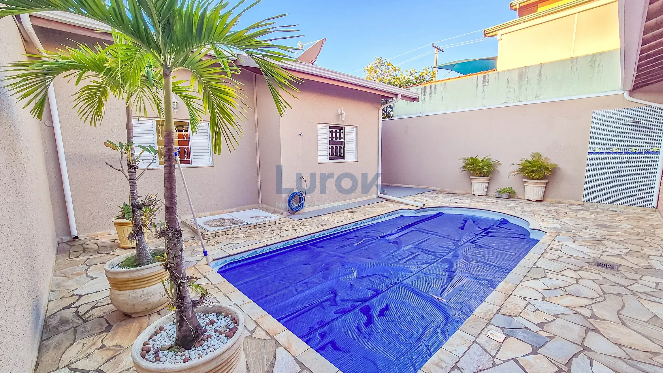 Casa, 3 quartos, 177 m² - Foto 1
