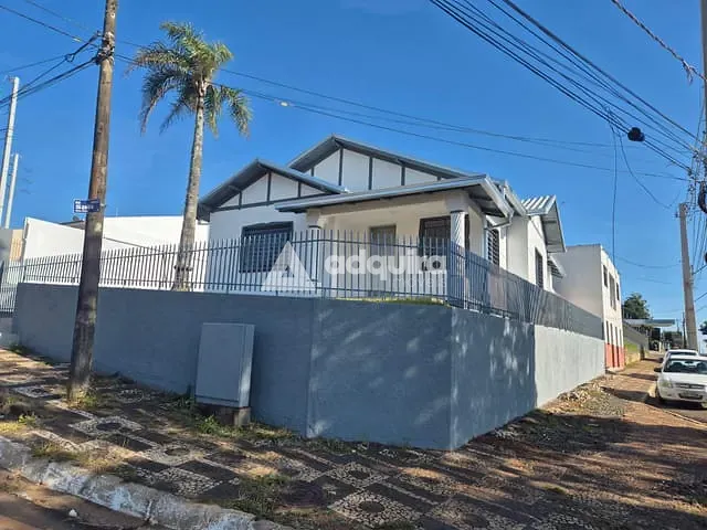 Casa à venda ou para alugar, no bairro Colônia Dona Luíza em Ponta Grossa