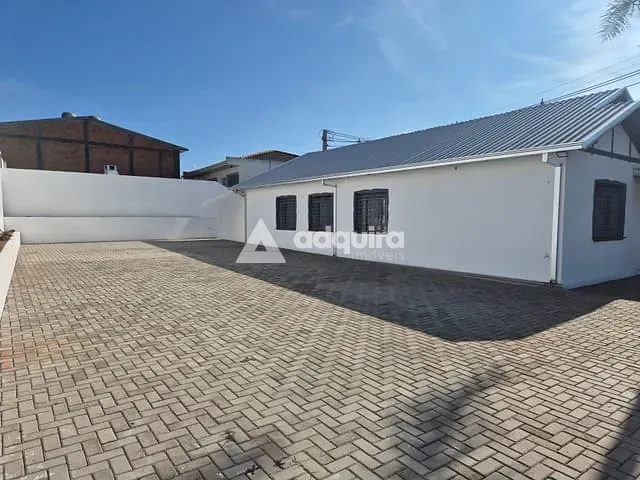 Casa à venda ou para alugar, no bairro Colônia Dona Luíza em Ponta Grossa