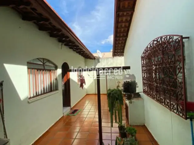 Casa com 360m², à venda, no bairro Waldemar Hauer em Londrina