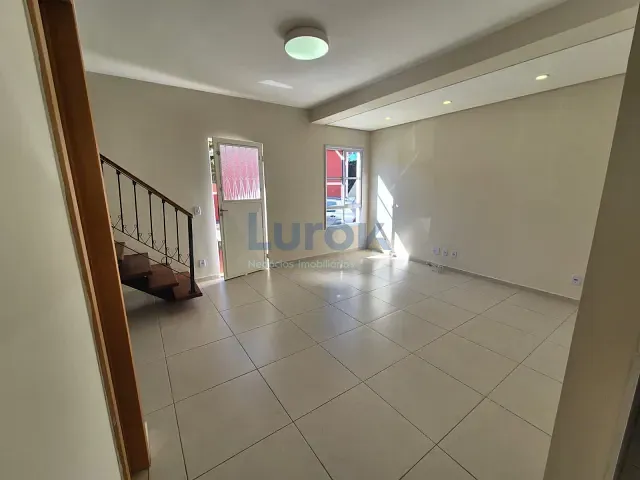 Casa com 112m² 3 quartos e 3 banheiros, para alugar, no bairro Parque Nova Suíça em Valinhos