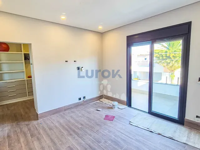 Casa com 300m² 3 quartos e 5 banheiros, à venda, no bairro Pinheiro em Valinhos
