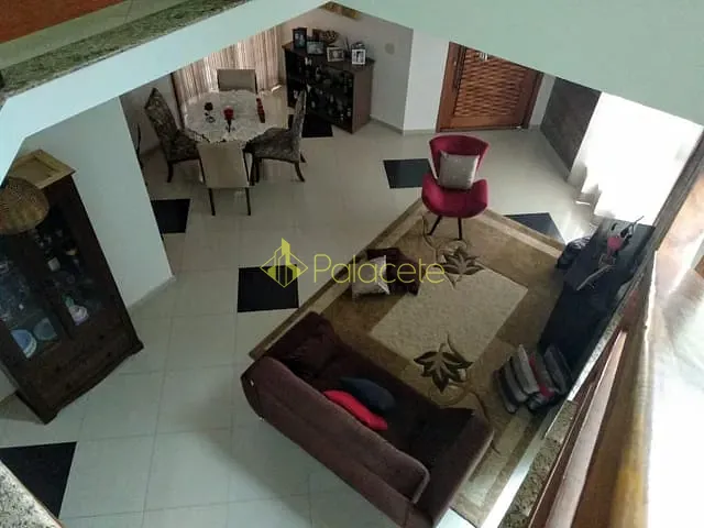 Casa com 275m² 3 quartos e 5 banheiros, à venda, no bairro Loteamento Residencial Campos do Conde II em Tremembé