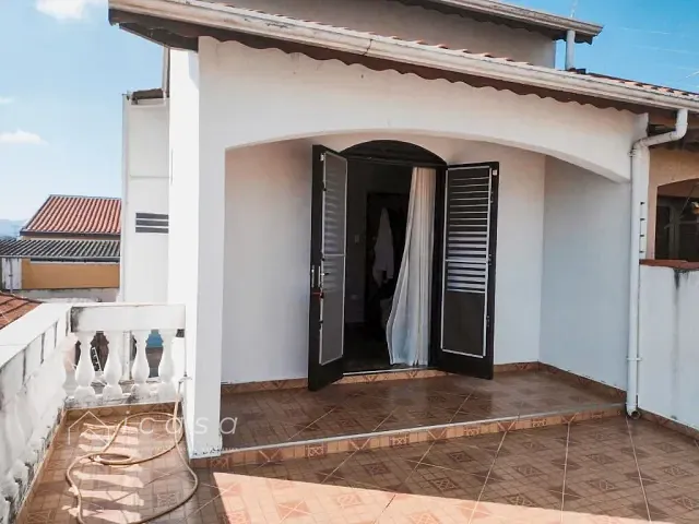 Casa com 130m² 3 quartos e 2 banheiros, à venda, no bairro Vila Antônio Augusto Luiz em Caçapava