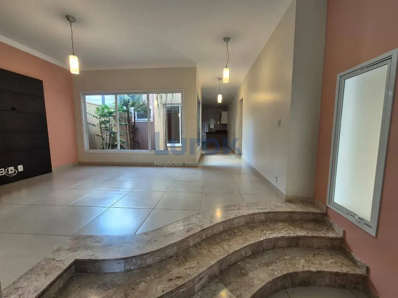 Casa, 3 quartos, 196 m² - Foto 3