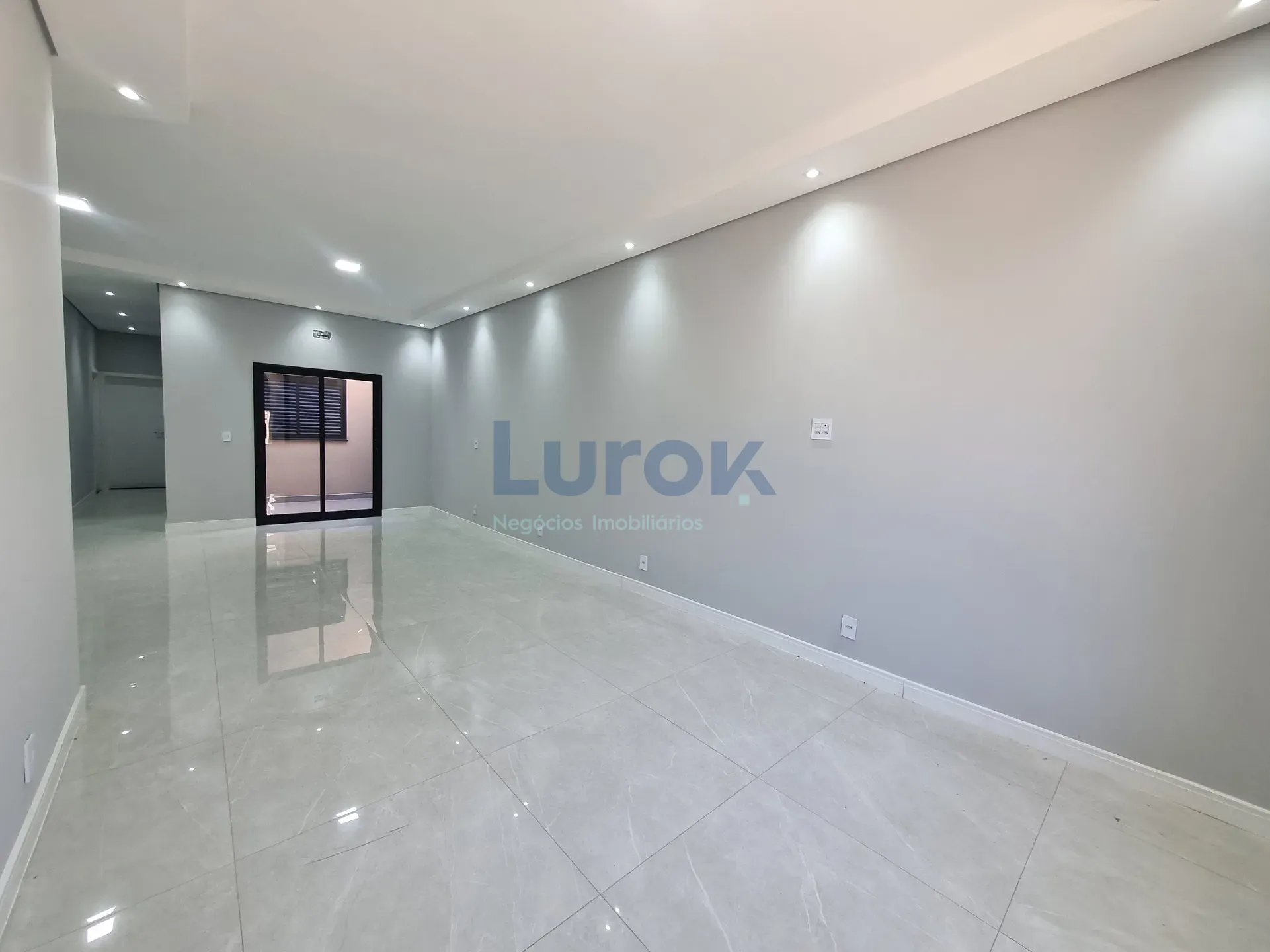 Casa, 3 quartos, 200 m² - Foto 2