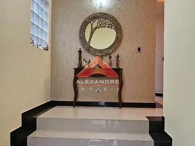 Casa com 328m² 4 quartos e 3 banheiros, à venda, no bairro Jardim das Indústrias em São José dos Campos
