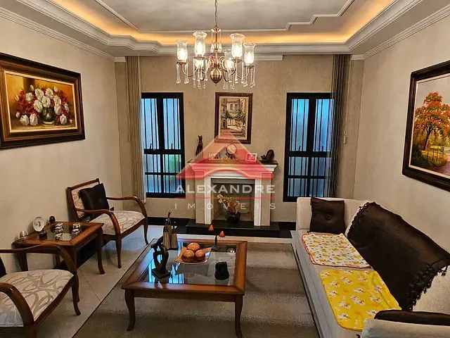 Casa com 328m² 4 quartos e 3 banheiros, à venda, no bairro Jardim das Indústrias em São José dos Campos