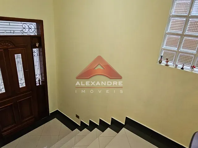 Casa com 328m² 4 quartos e 3 banheiros, à venda, no bairro Jardim das Indústrias em São José dos Campos