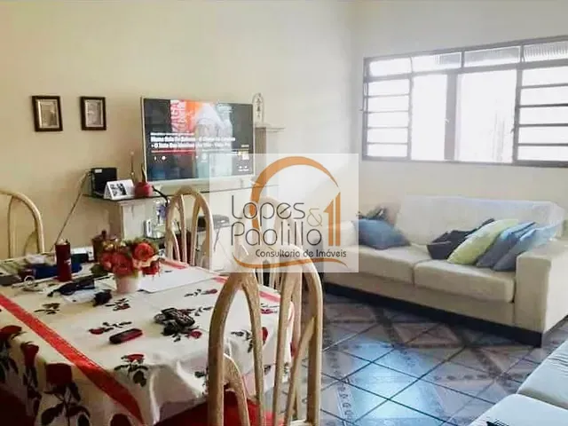 Casa com 300m² 2 quartos e 1 banheiro, à venda, no bairro Jardim dos Pinheiros em Atibaia