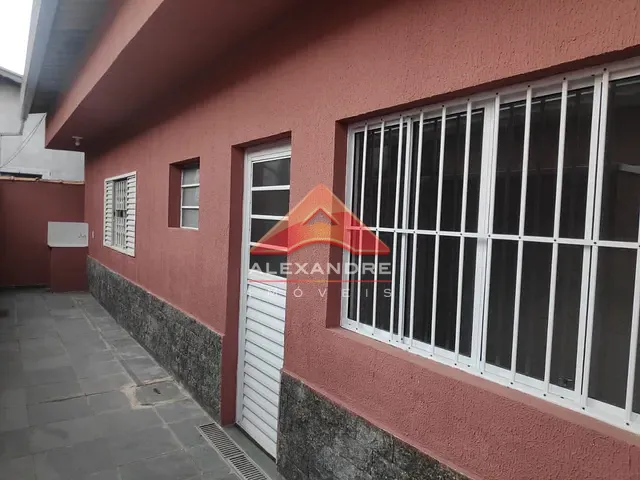 Casa com 250m² 1 quarto e 1 banheiro, para alugar, no bairro Jardim Santa Inês em São José dos Campos