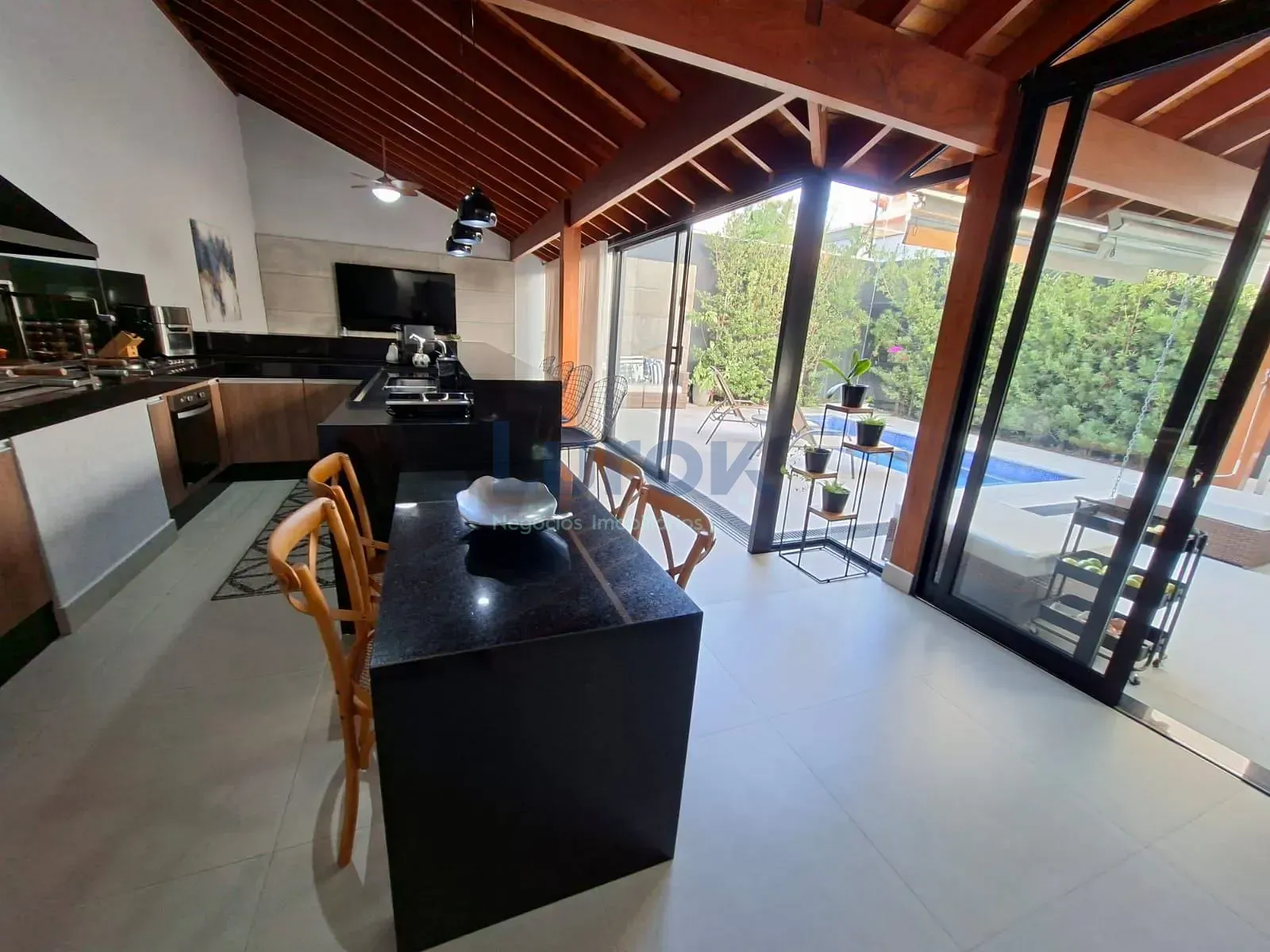Casa, 3 quartos, 241 m² - Foto 19