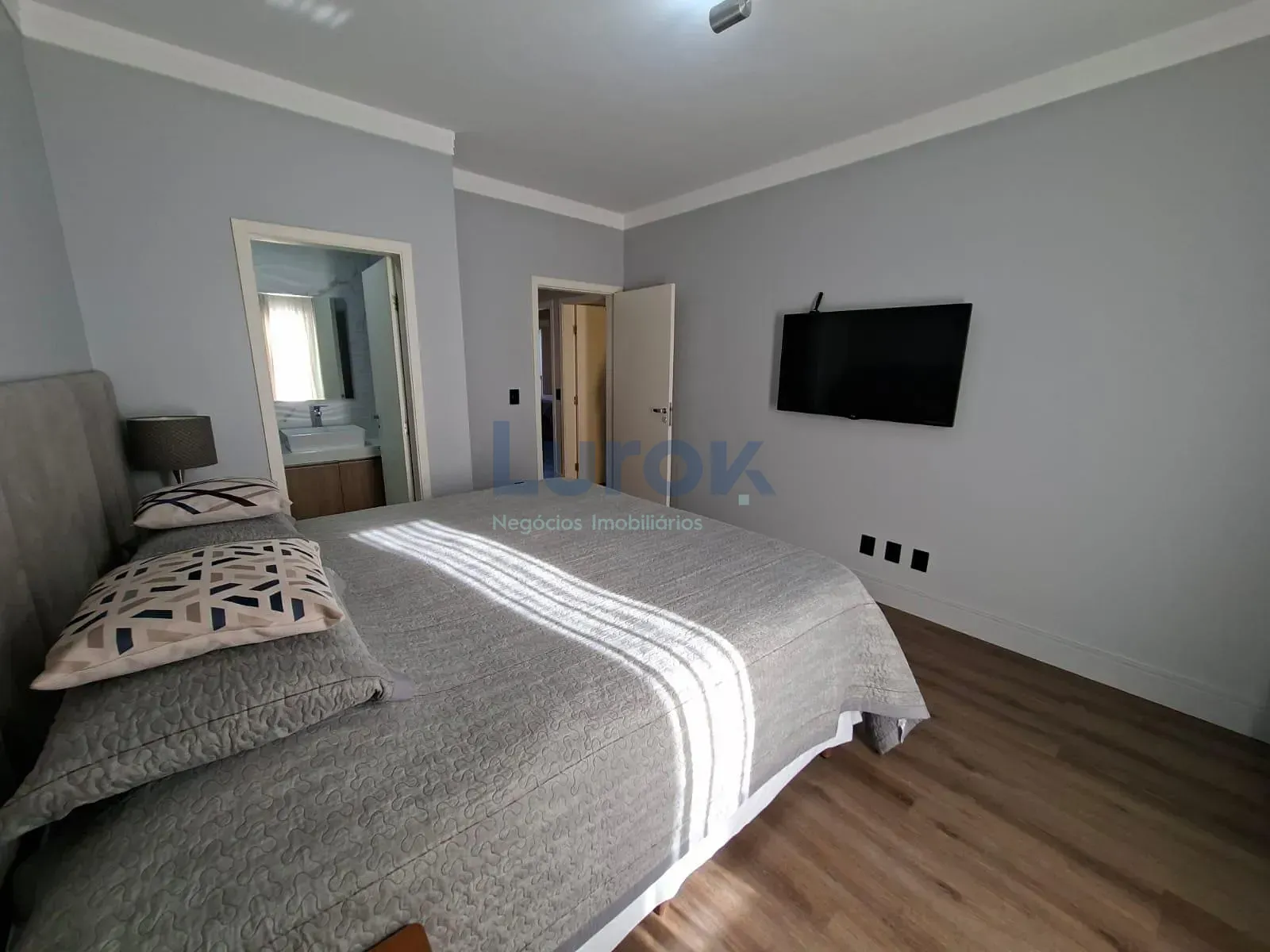 Casa, 3 quartos, 241 m² - Foto 42