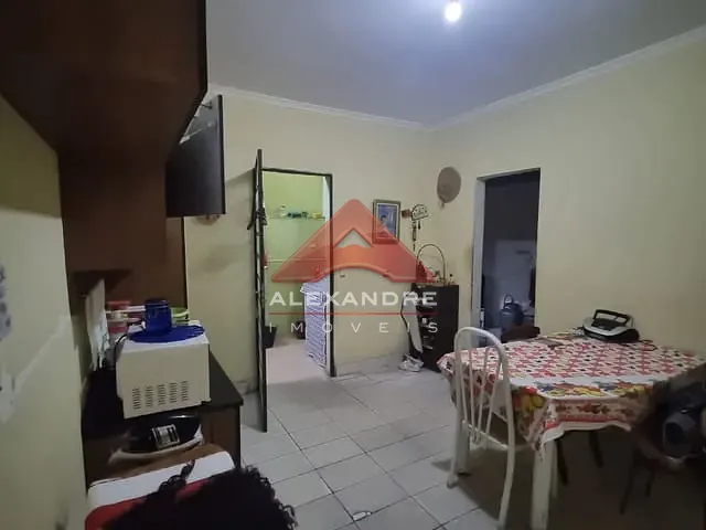 Casa com 125m² 4 quartos e 2 banheiros, à venda, no bairro Residencial União em São José dos Campos