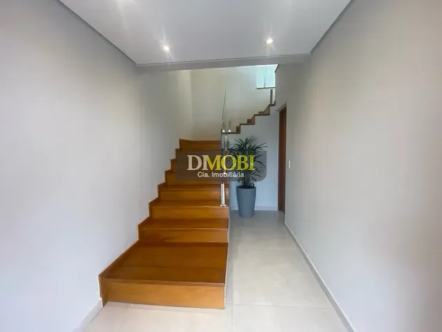 Casa 3 quartos e 5 banheiros, à venda, no bairro Centro em Gravataí