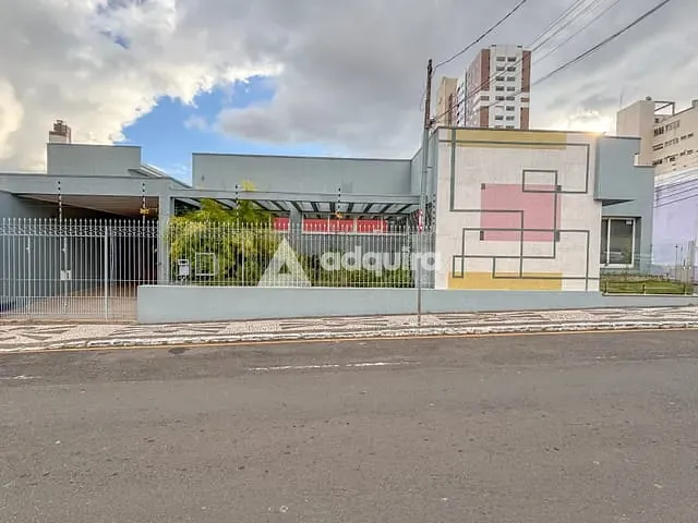 Casa para alugar, no bairro Centro em Ponta Grossa