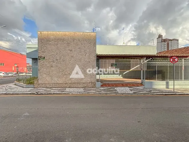 Casa para alugar, no bairro Centro em Ponta Grossa