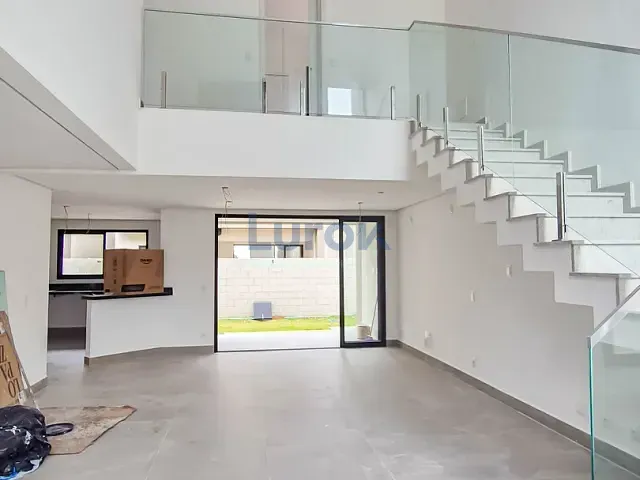 Casa 3 quartos e 4 banheiros, para alugar, no bairro Vista Alegre em Vinhedo