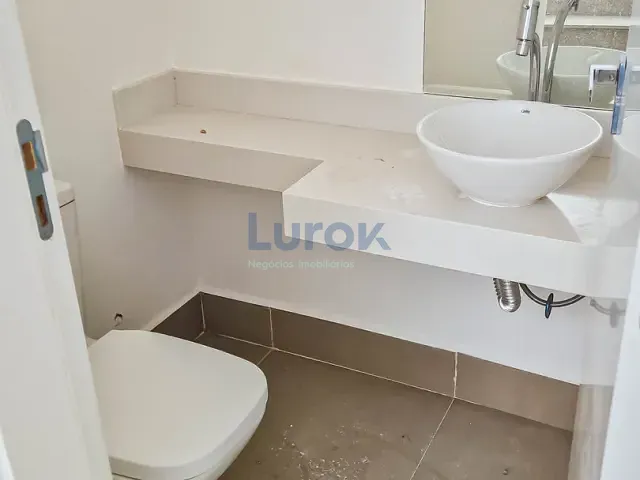 Casa 3 quartos e 4 banheiros, para alugar, no bairro Vista Alegre em Vinhedo
