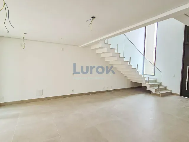 Casa 3 quartos e 4 banheiros, para alugar, no bairro Vista Alegre em Vinhedo