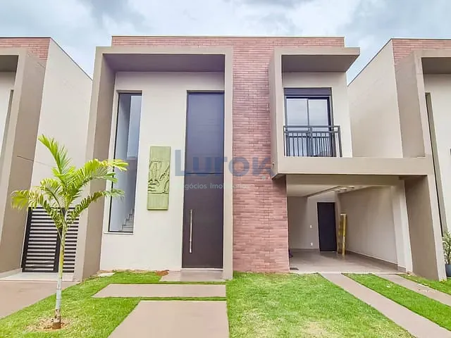 Casa com 210m² 3 quartos e 4 banheiros, para alugar, no bairro Vista Alegre em Vinhedo