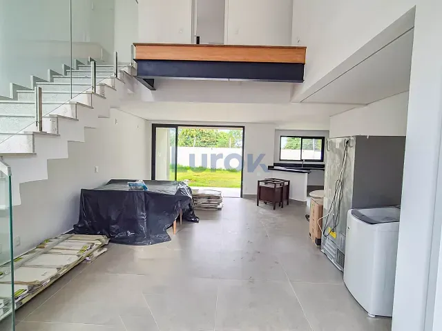 Casa com 210m² 3 quartos e 4 banheiros, para alugar, no bairro Vista Alegre em Vinhedo
