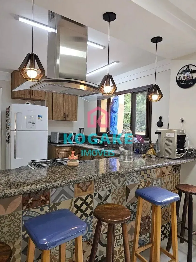 Casa, 3 quartos, 241 m² - Foto 3