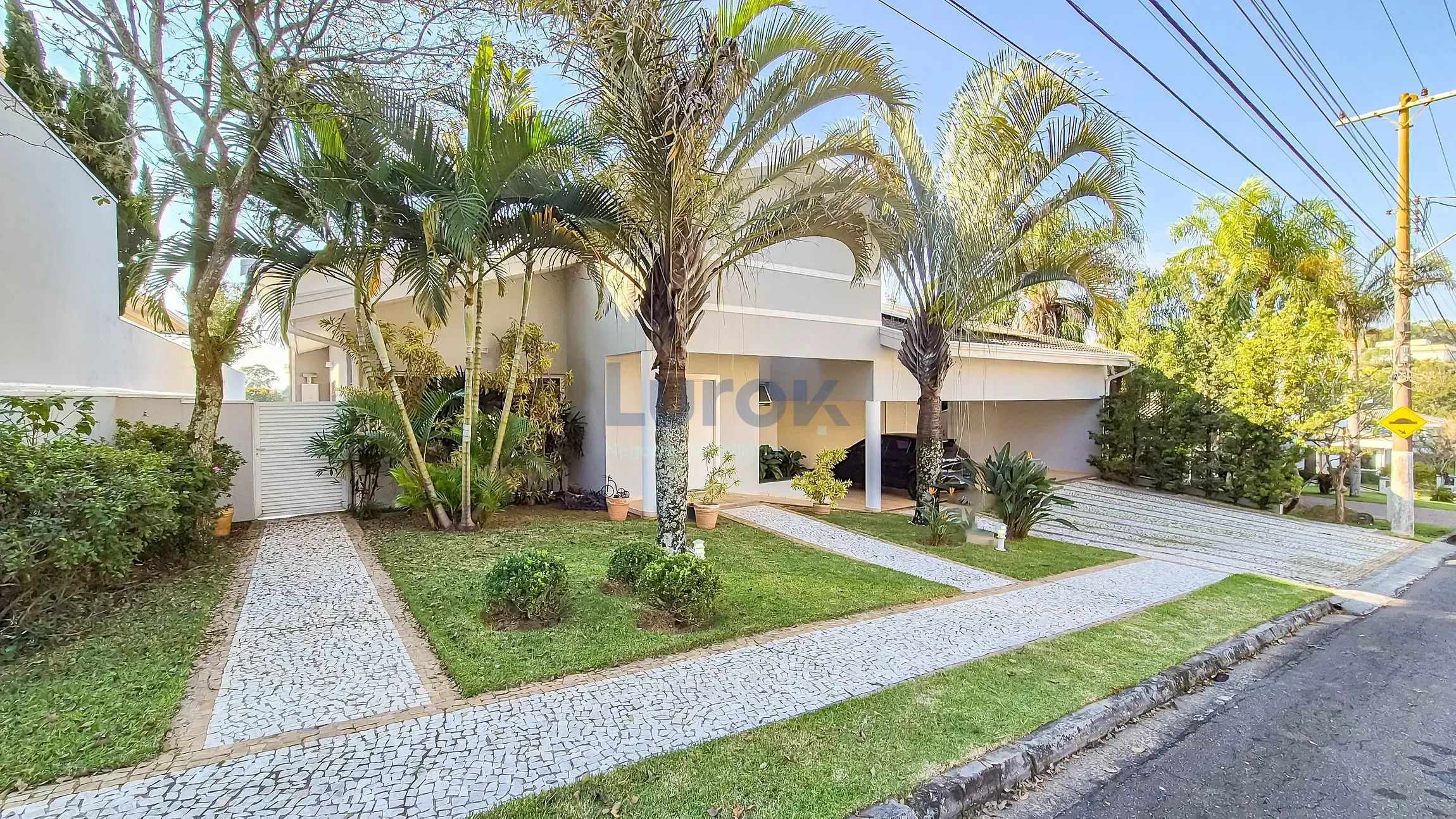 Casa, 3 quartos, 402 m² - Foto 1