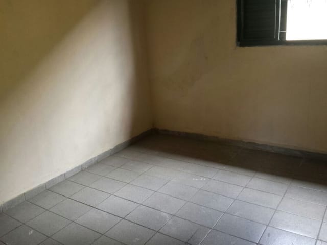 Casa com 150m² 3 quartos e 1 banheiro, à venda, no bairro Maria Áurea em Pindamonhangaba