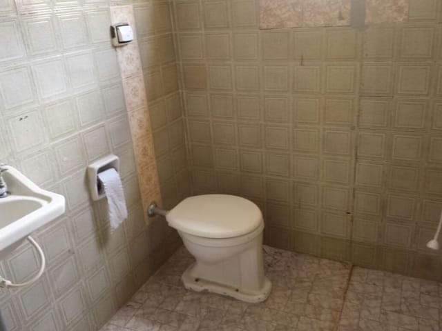 Casa com 150m² 3 quartos e 1 banheiro, à venda, no bairro Maria Áurea em Pindamonhangaba