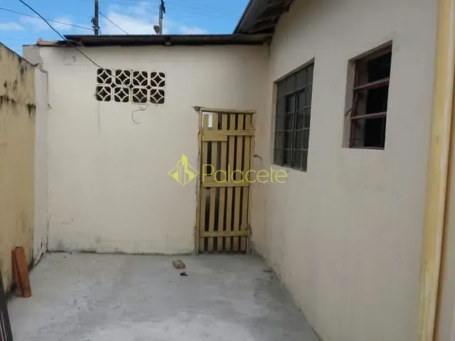 Casa com 150m² 3 quartos e 1 banheiro, à venda, no bairro Maria Áurea em Pindamonhangaba