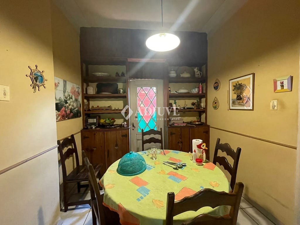 Casa à venda com 7 quartos, 271m² - Foto 6