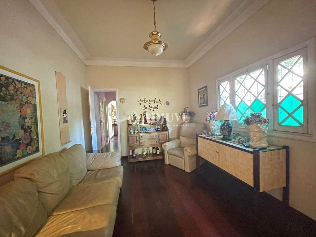 Casa à venda com 7 quartos, 271m² - Foto 5