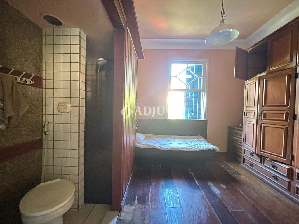 Casa à venda com 7 quartos, 271m² - Foto 10