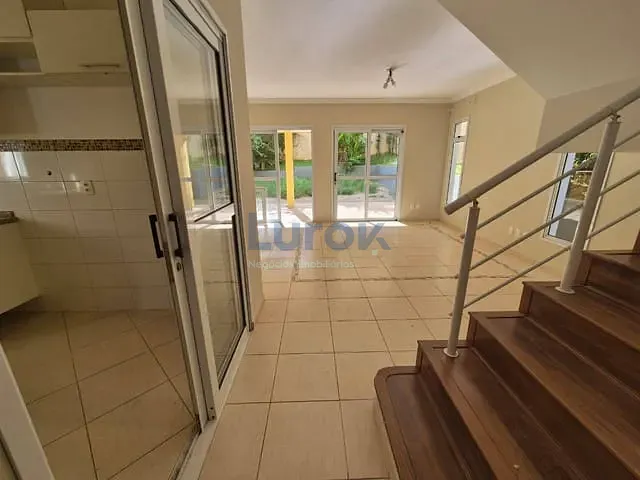 Casa com 330m² 4 quartos e 6 banheiros, para alugar, no bairro Condomínio Residencial Terras do Oriente em Valinhos