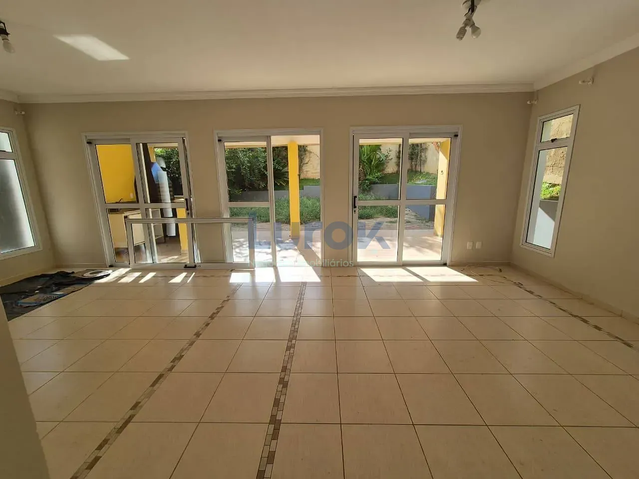 Casa, 4 quartos, 220 m² - Foto 31