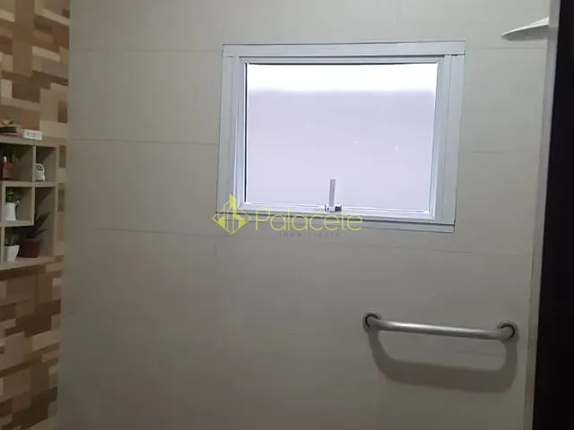 Casa com 310m² 2 quartos e 1 banheiro, à venda, no bairro Jardim Santa Inês I em São José Dos Campos
