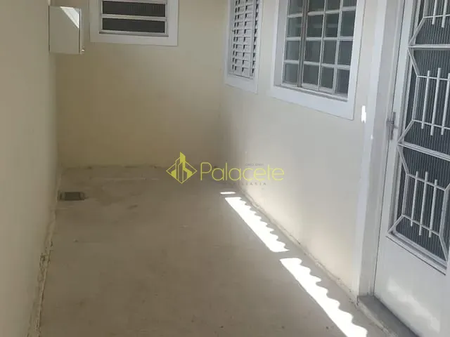 Casa com 310m² 2 quartos e 1 banheiro, à venda, no bairro Jardim Santa Inês I em São José Dos Campos