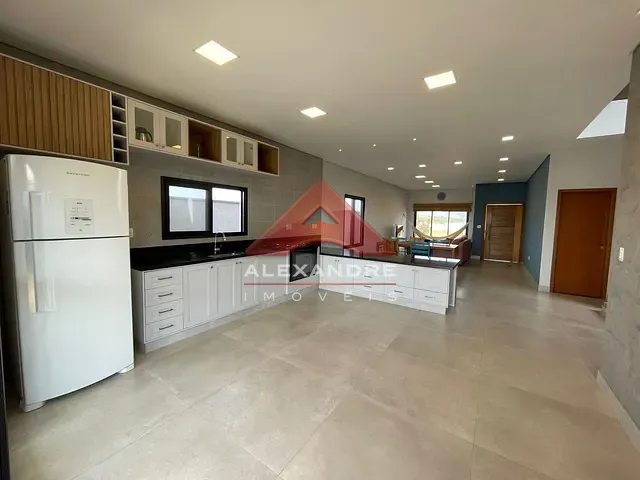 Casa com 360m² 4 quartos e 1 banheiro, à venda, no bairro Piedade em Caçapava
