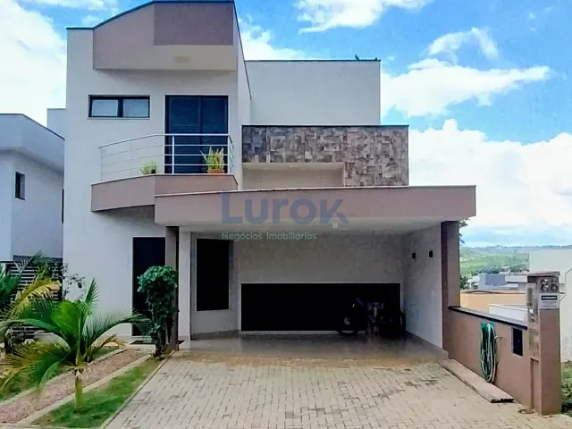 Casa com 301m² 3 quartos e 5 banheiros, à venda, no bairro Lenheiro em Valinhos