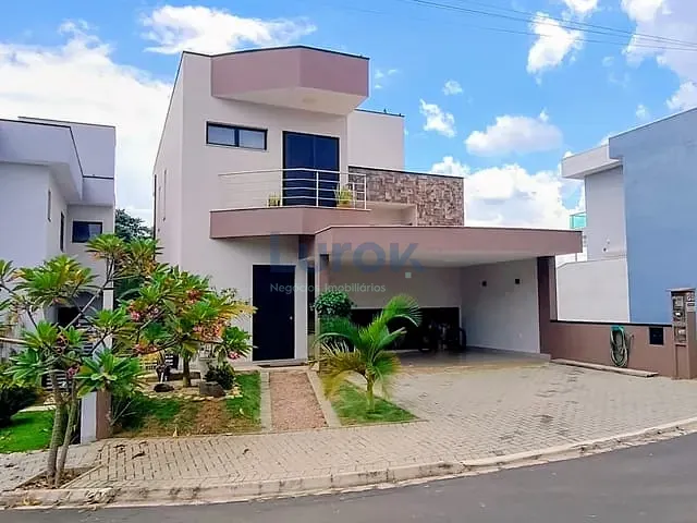 Casa com 301m² 3 quartos e 5 banheiros, à venda, no bairro Lenheiro em Valinhos