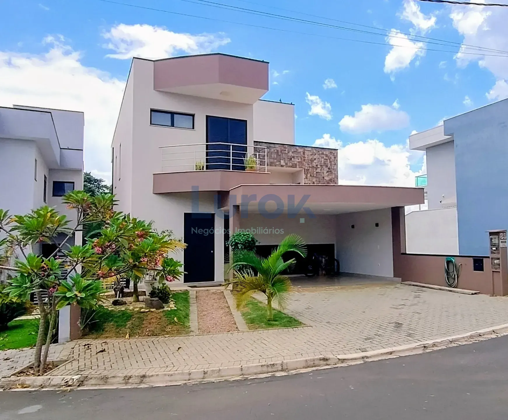 Casa, 3 quartos, 338 m² - Foto 1